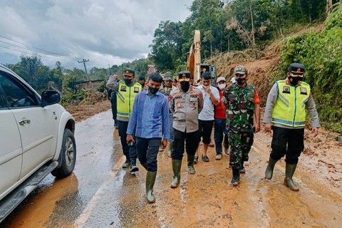 Banjir Bandang dan Longsor Terjang Desa Jangga Dolok Toba, 1 Rumah Warga Hancur