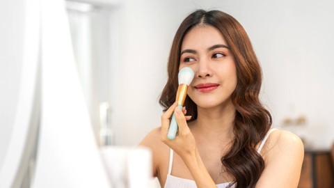Ilustrasi makeup natural. Foto: Art_Photo/Shutterstock