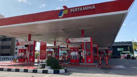Suasana di SPBU MT Haryono, Jakarta Selatan, saat masih ditutup dalam transisi kenaikan harga BBM yang baru. Sabtu (3/9/2022). Foto: Melisa Lolindu/kumparan