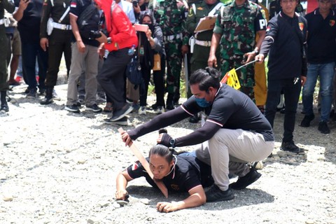 Rekonstruksi kasus mutilasi di Papua yang melibatkan prajurit TNI, Sabtu (3/9/2022). Foto: Dok. Istimewa