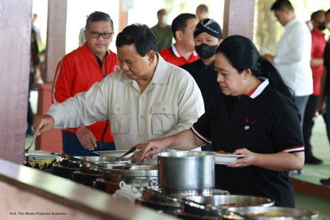 Pertemuan Puan Maharani dan Prabowo Subianto di Hambalang, Minggu (4/9/2022).   Foto: Tim Media Prabowo Subianto