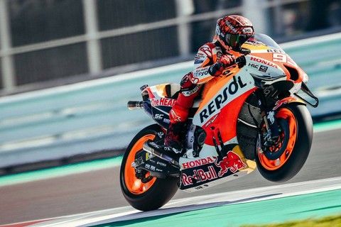 Pebalap Repsol Honda, Marc Marquez, melakoni tes MotoGP di Sirkuit Misano Marco Simoncelli, Selasa (6/9/2022). Foto: Twitter/@HRC_MotoGP
