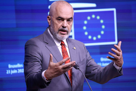 PM Albania Edi Rama. Foto: Kenzo TRIBOUILLARD / AFP