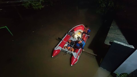 Ilustrasi banjir di Tangsel. Foto: Aditia Noviansyah/kumparan