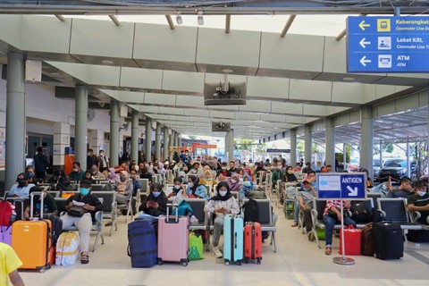 Ilustrasi penumpang kereta api di stasiun. Foto: dok. KAI