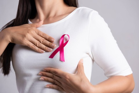 Ilustrasi kanker payudara. Foto: siam.pukkato/Shutterstock