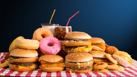 Ilustrasi junk food. Foto: ShutterOK/Shutterstock