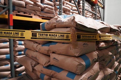 Produk impor ilegal disegel oleh PPNS Kemendag tersimpan di gudang penyimapanan produk olahan impor di Sentul, Rabu (14/9). Foto: Dok. Kementerian Perdagangan