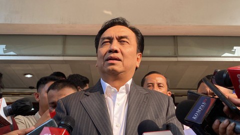 Anggota Komisi I DPR Effendi Simbolon usai terima putusan MKD, Kamis (15/9/2022). Foto: Paulina Herasmaranindar/kumparan