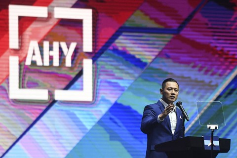 Ketua Umum Partai Demokrat Agus Harimurti Yudhoyono (AHY) menyampaikan pidato kebangsaan pada Rapat Pimpinan Nasional (Rapimnas) Partai Demokrat di Jakarta Convention Center (JCC), Jakarta, Jumat (16/9/2022). Foto: Hafidz Mubarak A/Antara Foto