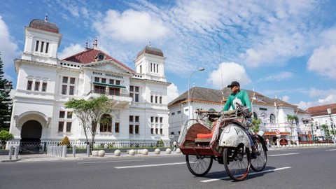 Suasana kota Yogyakarta. Foto: aditya_frzhm/Shutterstock