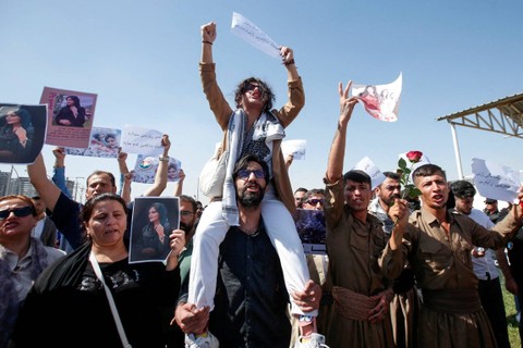 Rapper di Iran Ditangkap karena Protes Kematian Mahsa Amini, Disidang Tertutup (2)