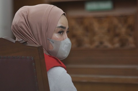Terdakwa Medina Zein saat menjalani sidang putusan terkait pengancaman dan pencemaran nama baik di Pengadilan Negeri Jakarta Selatan, Jakarta, Kamis, (29/9/2022). Foto: Agus Apriyanto