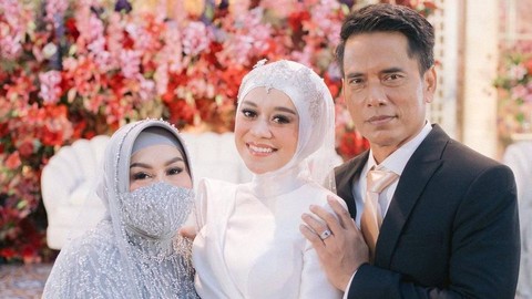 Lesti Kejora dan keluarga Foto: Instagram/@lestykejora