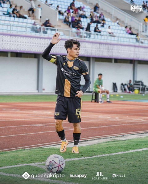 Pemain Dewa United saat melawan Rans Nusantara FC. Foto: Instagram/@dewaunitedfc