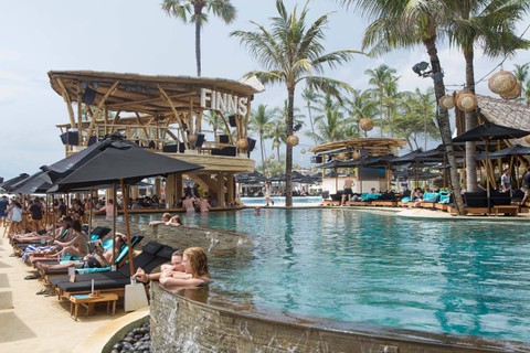 Finns Beach Club di Bali. Foto: Ibenk_88/Shutterstock