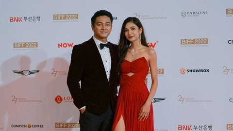 Tampilan elegan Mikha Tambayong di Busan International Film Festival 2022. Foto: Disney Hotstar