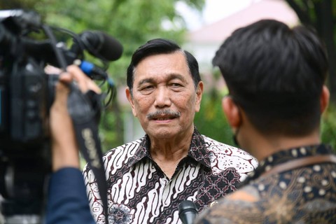 Menko Marves Luhut Binsar Pandjaitan usai menemani Presiden Jokowi untuk menerima kunjungan eks PM Inggris Tony Blair di Istana Jakarta, Rabu (19/10/2022). Foto: Muchlis Jr/Biro Pers Sekretariat Presiden