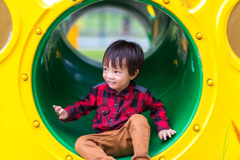 Ilustrasi anak bermain di playground. Foto: Shutterstock