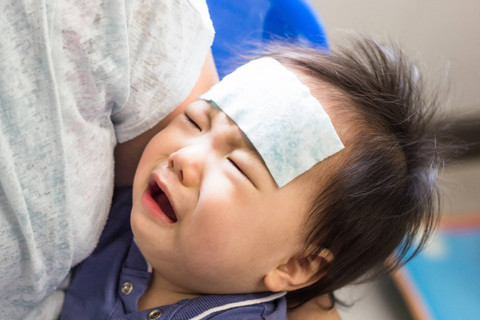 Ilustrasi Anak Demam Foto: Shutterstock