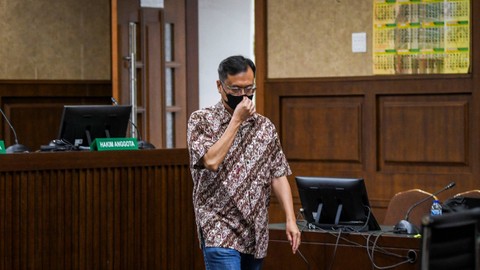 Terdakwa Direktur PT Hanson International Tbk Benny Tjokrosaputro bersiap mengikuti sidang tuntutan kasus dugaan korupsi pengelolaan PT ASABRI di Pengadilan Tipikor, Jakarta, Rabu (26/10/2022). Foto: Galih Pradipta/ANTARA FOTO