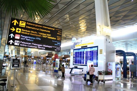 Suasana ramai di Bandara Soekarno-Hatta, Cengkareng yang dikelola PT Angkasa Pura II, Kamis (27/10). Foto: Dok. AP II