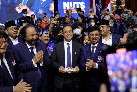 Hasto Sindir Parpol Koalisi Punya Capres: Sadar Diri, Jangan Ambil Enaknya Aja (1)