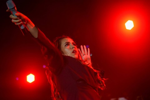 5 Berita Populer: Hubungan Gritte dan Prilly; Ramuan Raisa Sebelum Manggung (3)