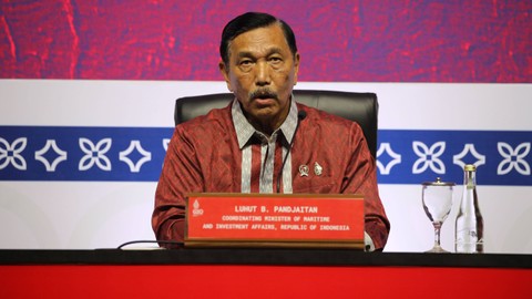 Menteri Koordinator Bidang Kemaritiman dan Investasi Indonesia, Luhut Binsar Pandjaitan gelar konferensi pers di media center KTT G20, Bali, Selasa (15/11). Foto: Aditia Noviansyah/kumparan