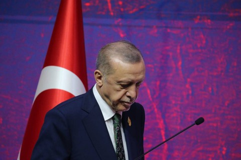 Presiden Turki, Recep Tayyip Erdogan gelar konferensi pers di Auditorium BICC, Bali, Rabu (16/11).  Foto: Aditia Noviansyah/kumparan