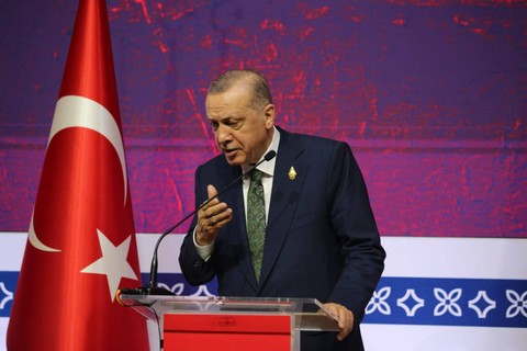 Presiden Turki, Recep Tayyip Erdogan gelar konferensi pers di Auditorium BICC, Bali, Rabu (16/11). Foto: Aditia Noviansyah/kumparan