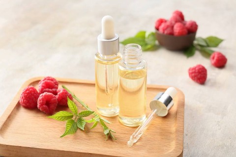 Ilustrasi face mist. Foto: Shutter Stock