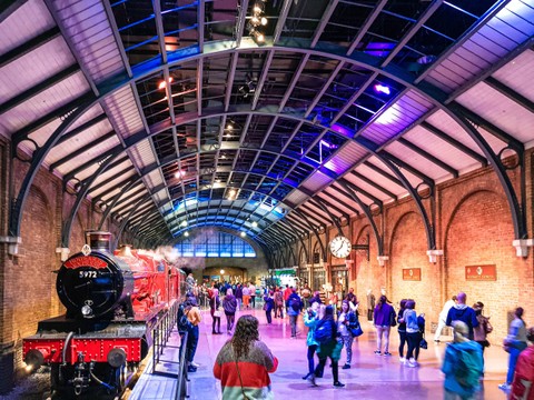 Ilustrasi theme park bertema film Harry Potter. Foto: 365_visuals/Shutterstock