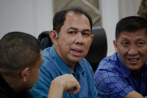 Dirut LIB Ferry Paulus dan Komisaris Utama LIB Juni Rahman. Foto: Jamal Ramadhan/kumparan