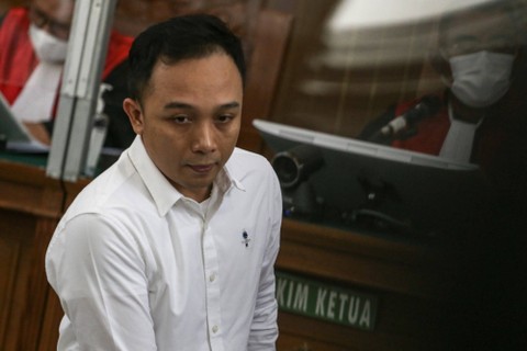 Hakim ke Ricky Rizal: Saudara Ini Sudah Disuruh Bunuh Yosua, Masih Disuruh Nyuri (2)