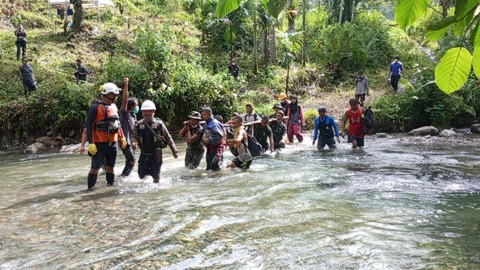 Siswa MAN 1 Pasaman Berhasil Dievakuasi Setelah 10 Hari Pencarian
