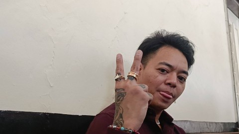 Reza Arap (kanan) menghadiri sidang cerai di Pengadilan Negeri Jakarta Utara, Jumat (25/11) Foto: Giovanni/kumparan