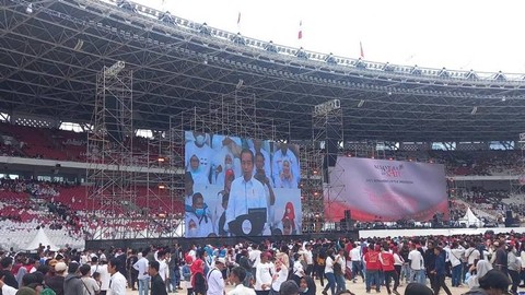 Jokowi Pamer Pembangunan di Luar Jawa ke Relawan: Mandalika hingga Likupang