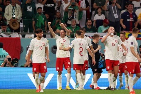 Foto: Dihiasi Gagal Penalti, Arab Saudi Ditekuk Polandia