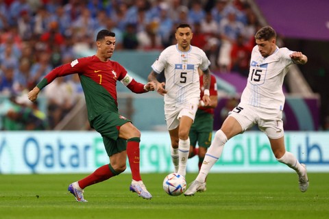 Hasil Piala Dunia: Drama Penalti Menit Akhir, Portugal Tekuk Uruguay (2)
