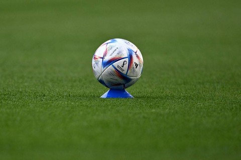 Bola Piala Dunia Ternyata Harus Dicolok Charger Sebelum Dipakai
