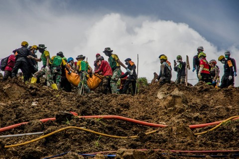 Polda Metro Sisir Korban Gempa Cianjur yang Belum Dapat Bantuan  (1)