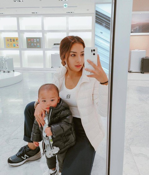 Nikita Willy dan anaknya, Baby Issa. Foto: @nikitawillyofficial94