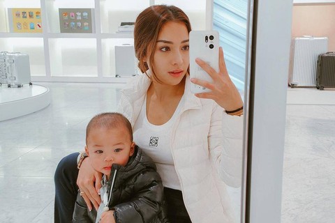 Nikita Willy dan anaknya, Baby Issa. Foto: @nikitawillyofficial94