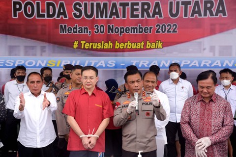 15 Anak Buah Bos Judi Online Apin BK Diserahkan ke Kejari Medan (1)