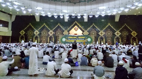 Peserta Reuni 212 Mulai Berdatangan ke Masjid At-Tin