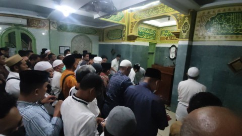 Jenazah Ferry Mursyidan Disalatkan di Masjid Al-Abraar Slipi (1)