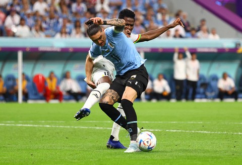 Hasil Piala Dunia: Bungkam Ghana 2-0, Uruguay Tetap Gagal ke 16 Besar (4)