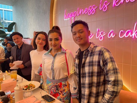 Ashanty, Azriel, dan Sarah Menzel. Foto: Alexander Vito/kumparan