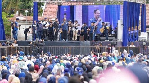 Foto: Gaya Anies Menyapa Warga Aceh di Atas Panggung Silaturahmi (6)